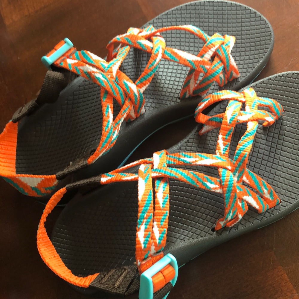 Chacos size 8 orange and teal double strap